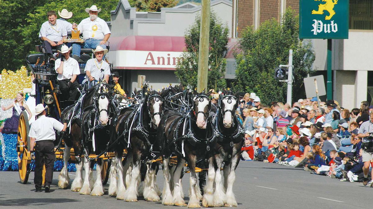 Quadrant Australia-Canada&Calgary-Parade